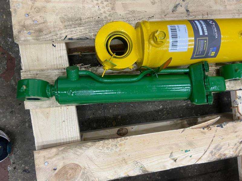 Ремонт гидроцилиндра John Deere рулевой (правый) RE161017, RE287094 — изображение 3