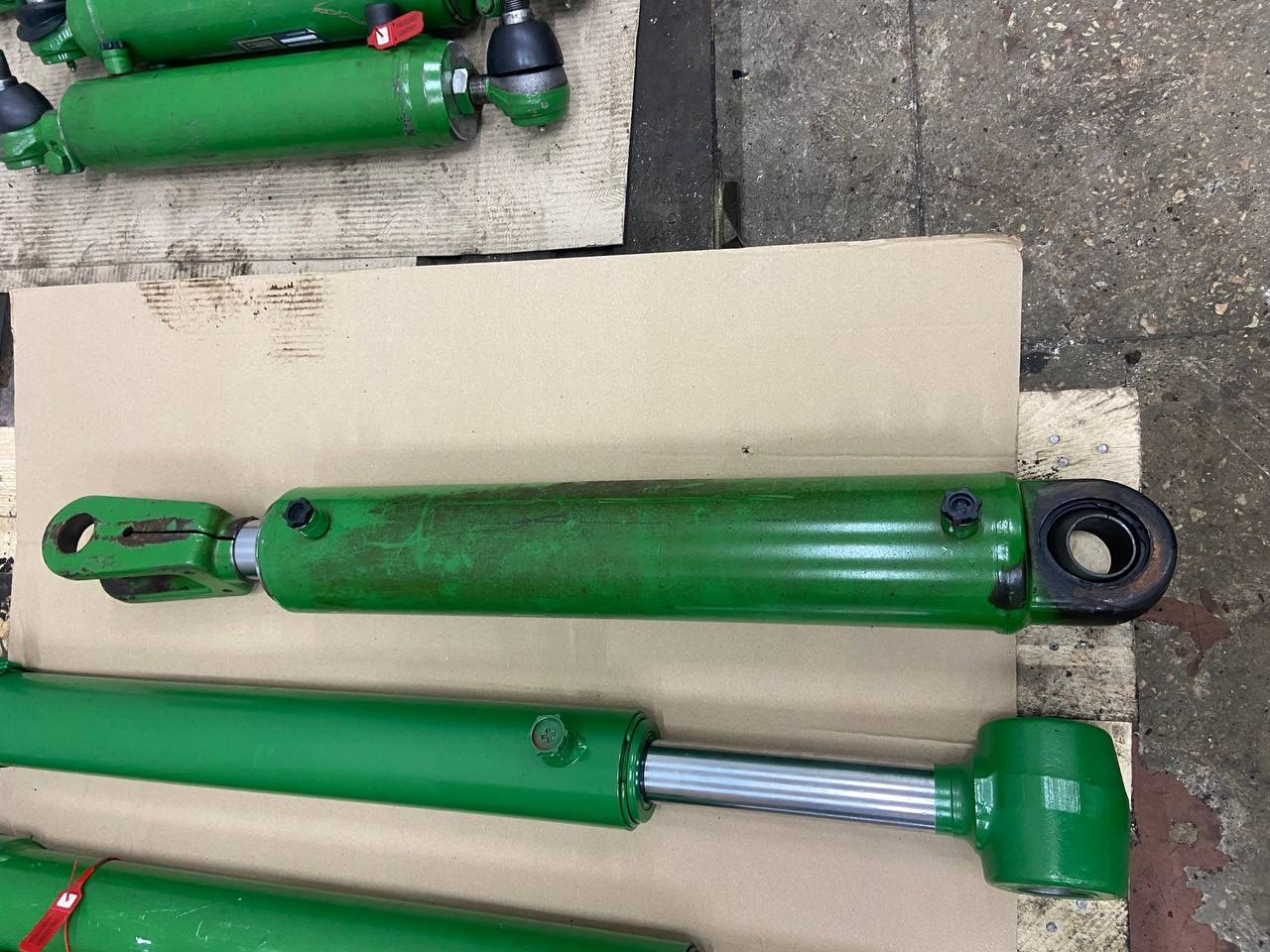 Ремонт гідроциліндра John Deere AHC13683 (80x50-575) оприскувач JD412R - Зображення 3